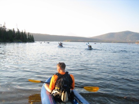 "stop paddling so I can take a picture without us turning in circles!!"